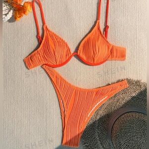 SHEIN Swim Solid Textured Underwire Bikini Set, Summer Beach Bathing Suit M(6)